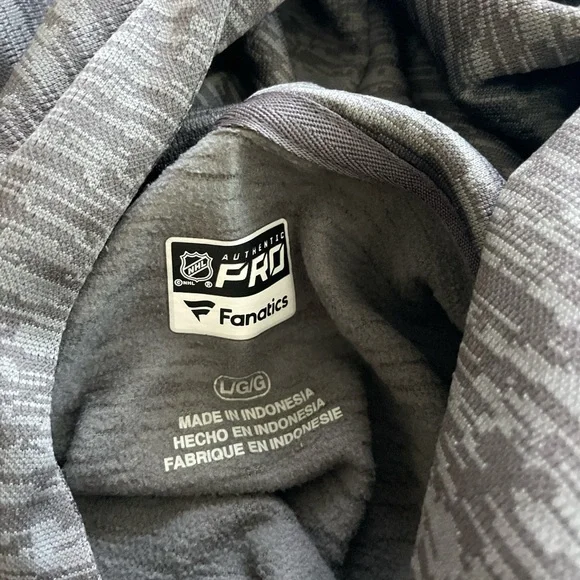 NHL New York Islanders hoodie - Picture 2 of 3